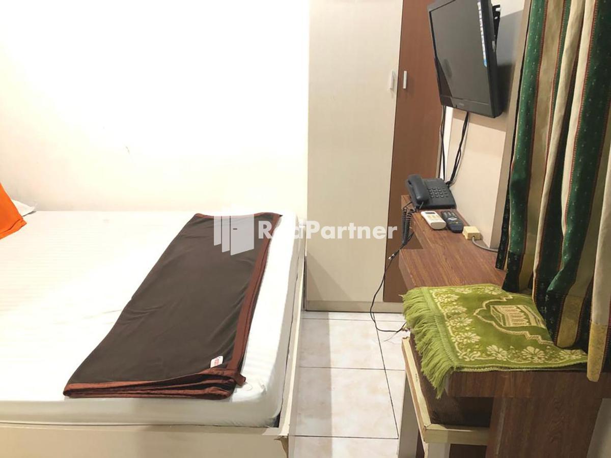 Seungit Syariah Inn Tebet Mitra Reddoorz Jakarta Eksteriør bilde